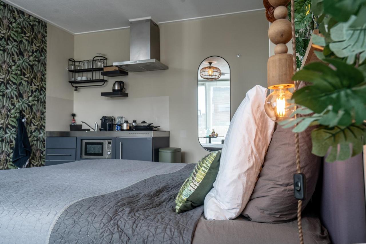 The Lion King - 6 Person Linked Apartment With Roof Terrace Groningen Exterior photo